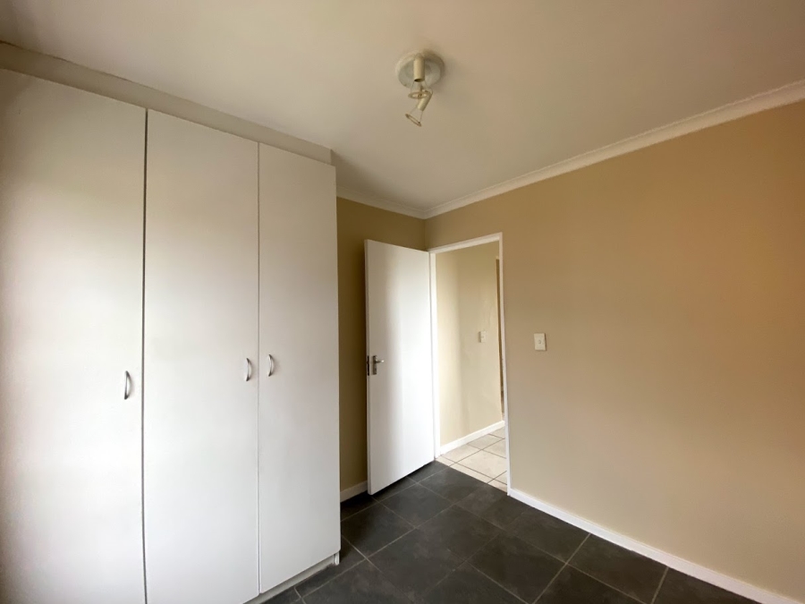 2 Bedroom Property for Sale in Sea Breeze Western Cape